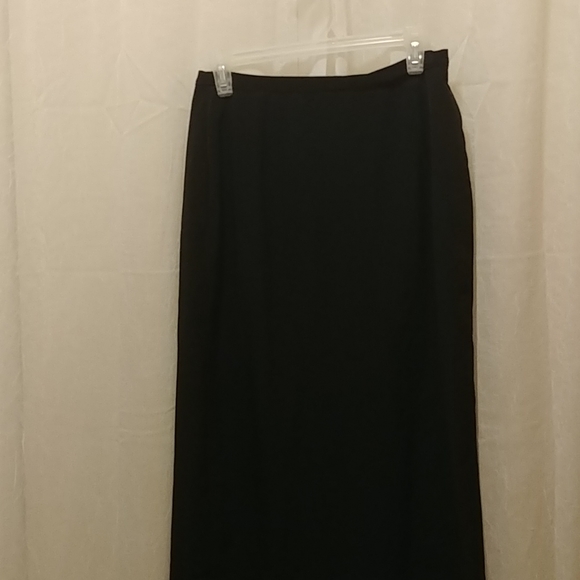 Agnes B long black skirt sz 44 euro - Picture 4 of 4